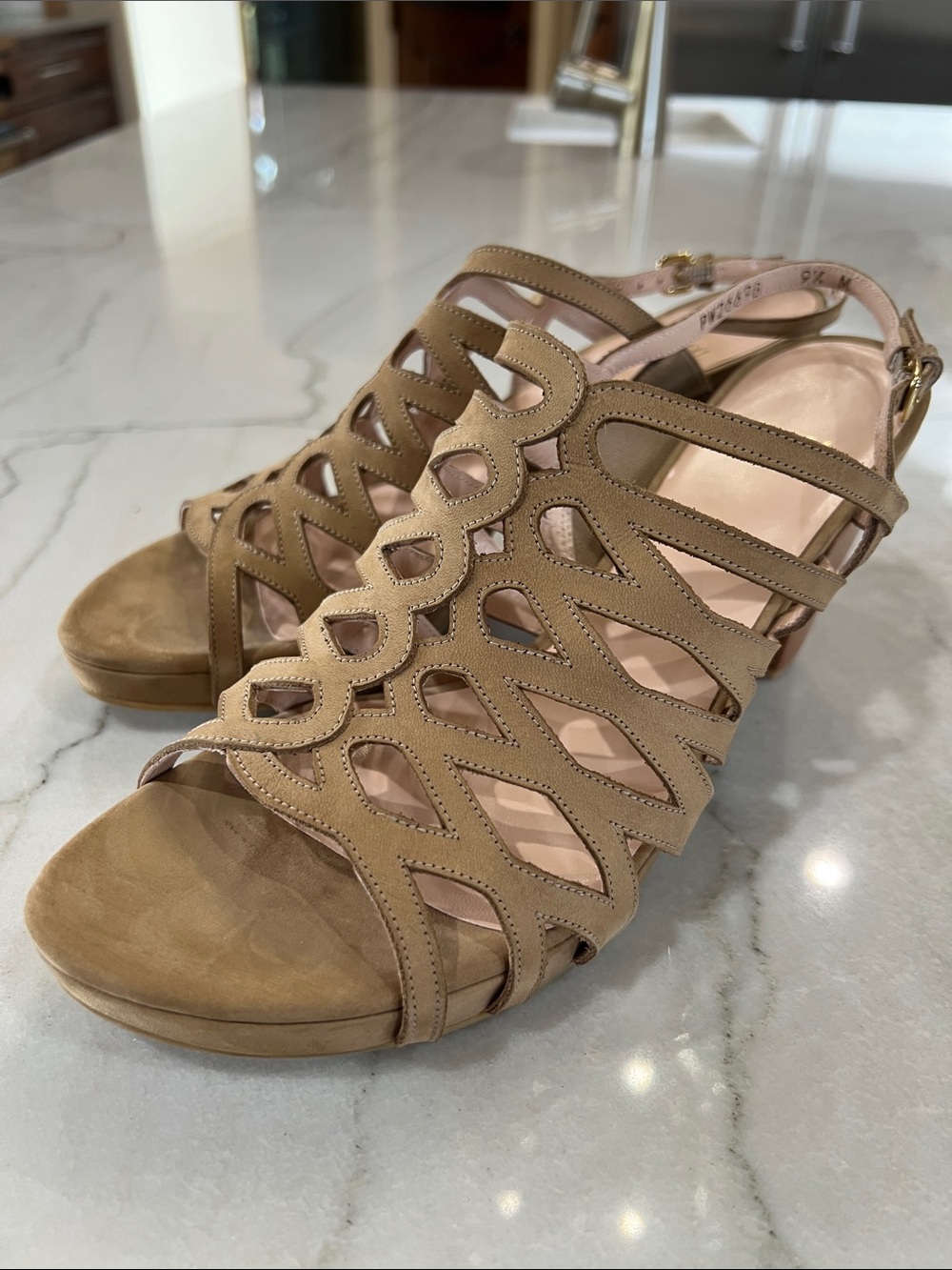 NWT Stuart Weitzman Tan Nubuc Leather Strappy Sandals